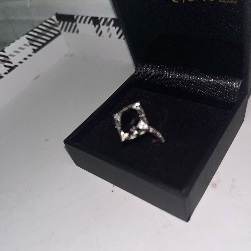 Drip Doctors Black Pear Halo Ring with Pavé Split Shank - Picture 4 of 10